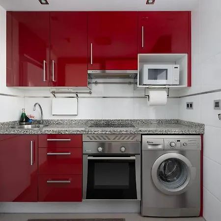 Apartamento Soleado De Una Habitación, A Pie Del Centro
